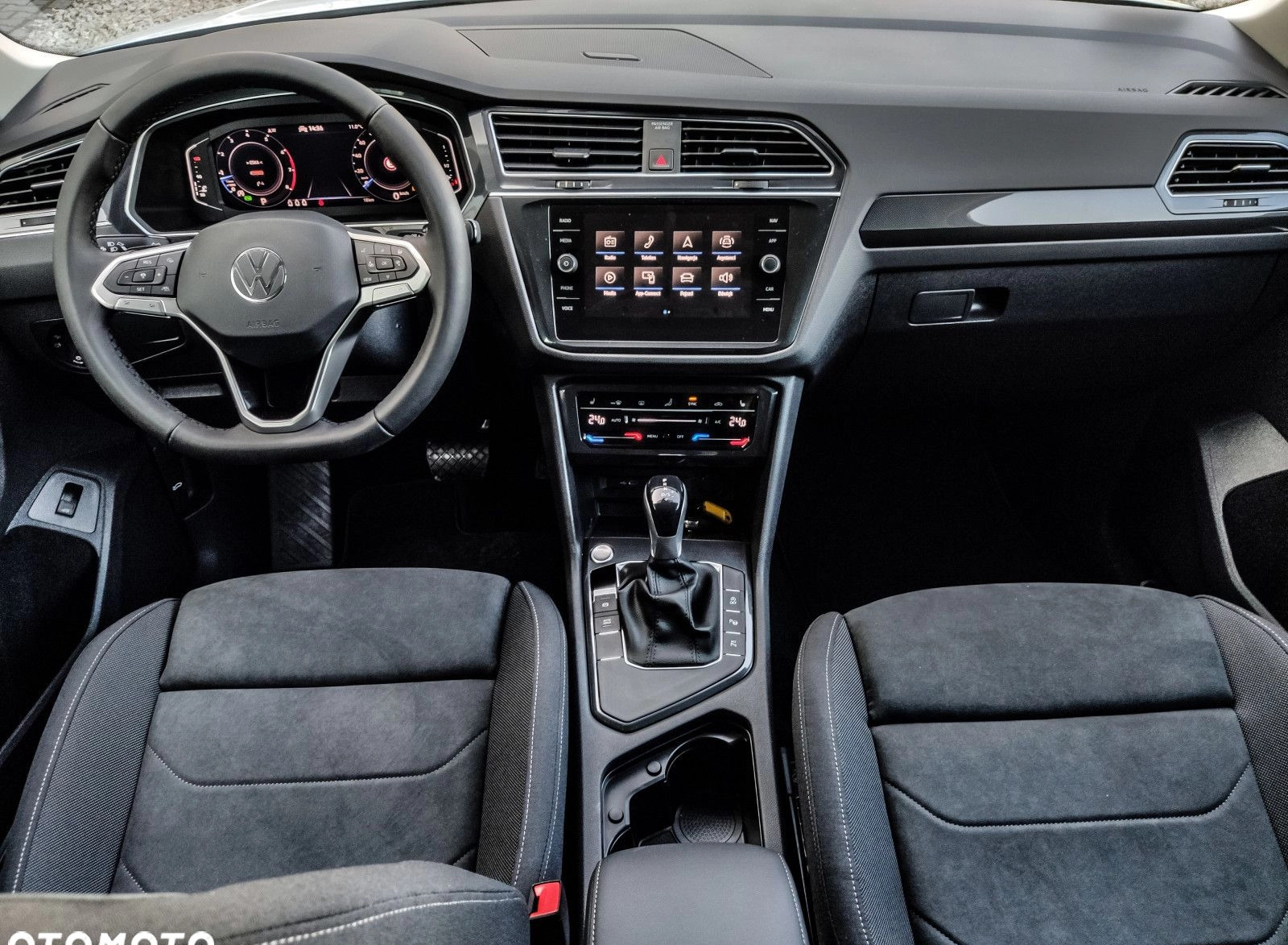 Volkswagen Tiguan cena 161700 przebieg: 1, rok produkcji 2024 z Poddębice małe 92